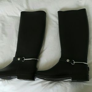 Barney's sz 40 rain boots w silver harness